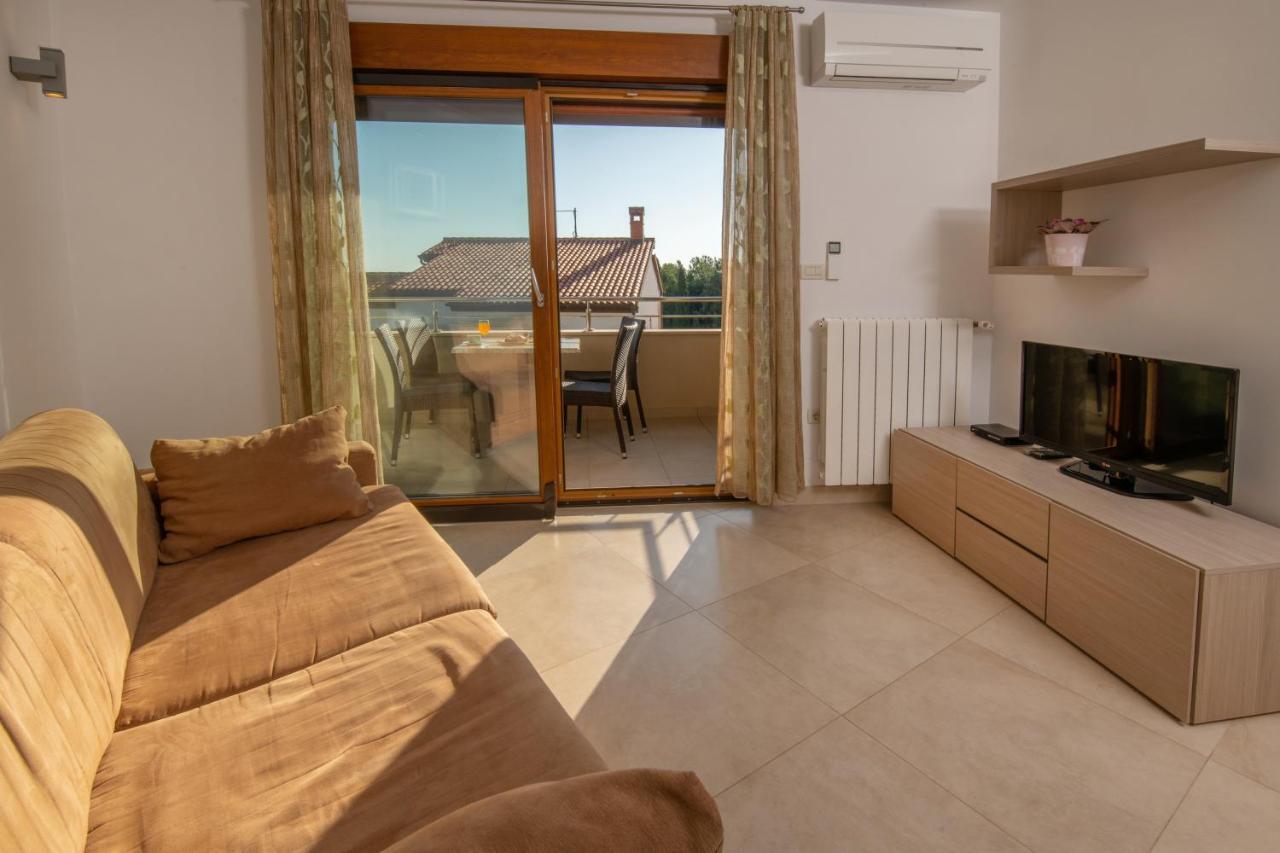 Apartments Oliva بريمونتيرا المظهر الخارجي الصورة
