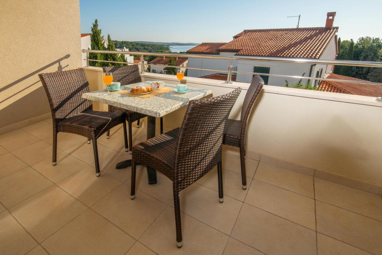 Apartments Oliva بريمونتيرا المظهر الخارجي الصورة